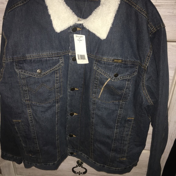 SOLD!! Wrangler Western Sherpa Men’s Jacket. large - Picture 2 of 8